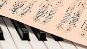 Image of Jacksonville Symphony Orchestra: Courtney Lewis - Beethoven's The Heir of Haydn